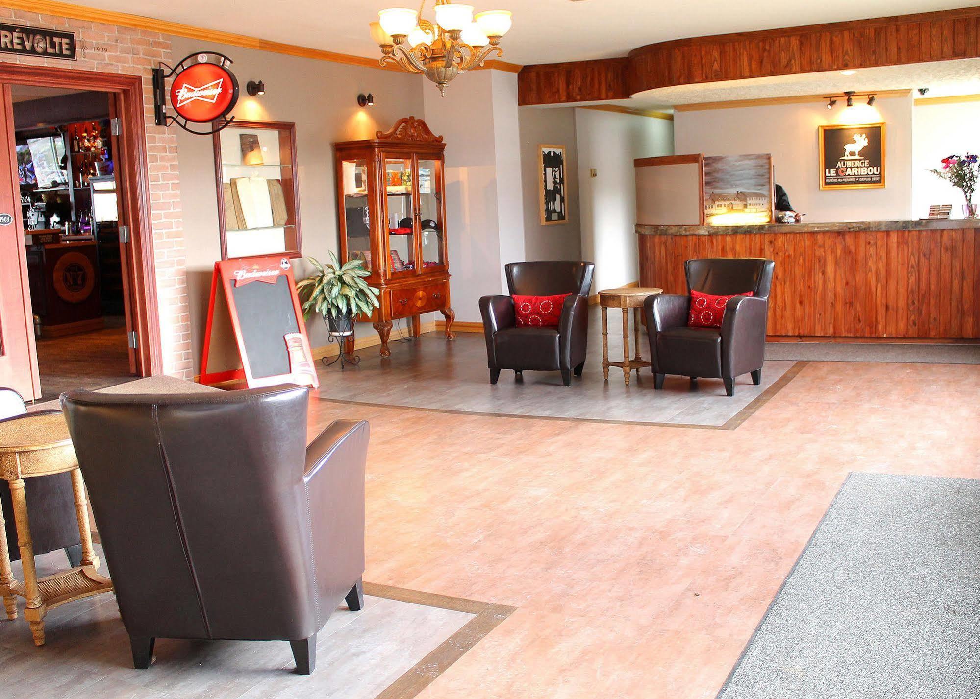 Auberge Le Caribou Riviere-au-Renard Esterno foto